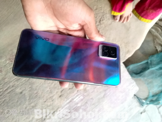 Vivo v20 8/128 gb used